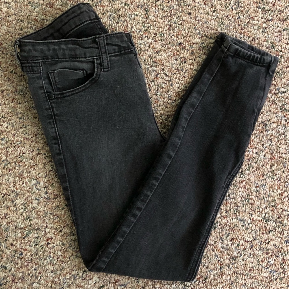 W-27 Skinny Jeans